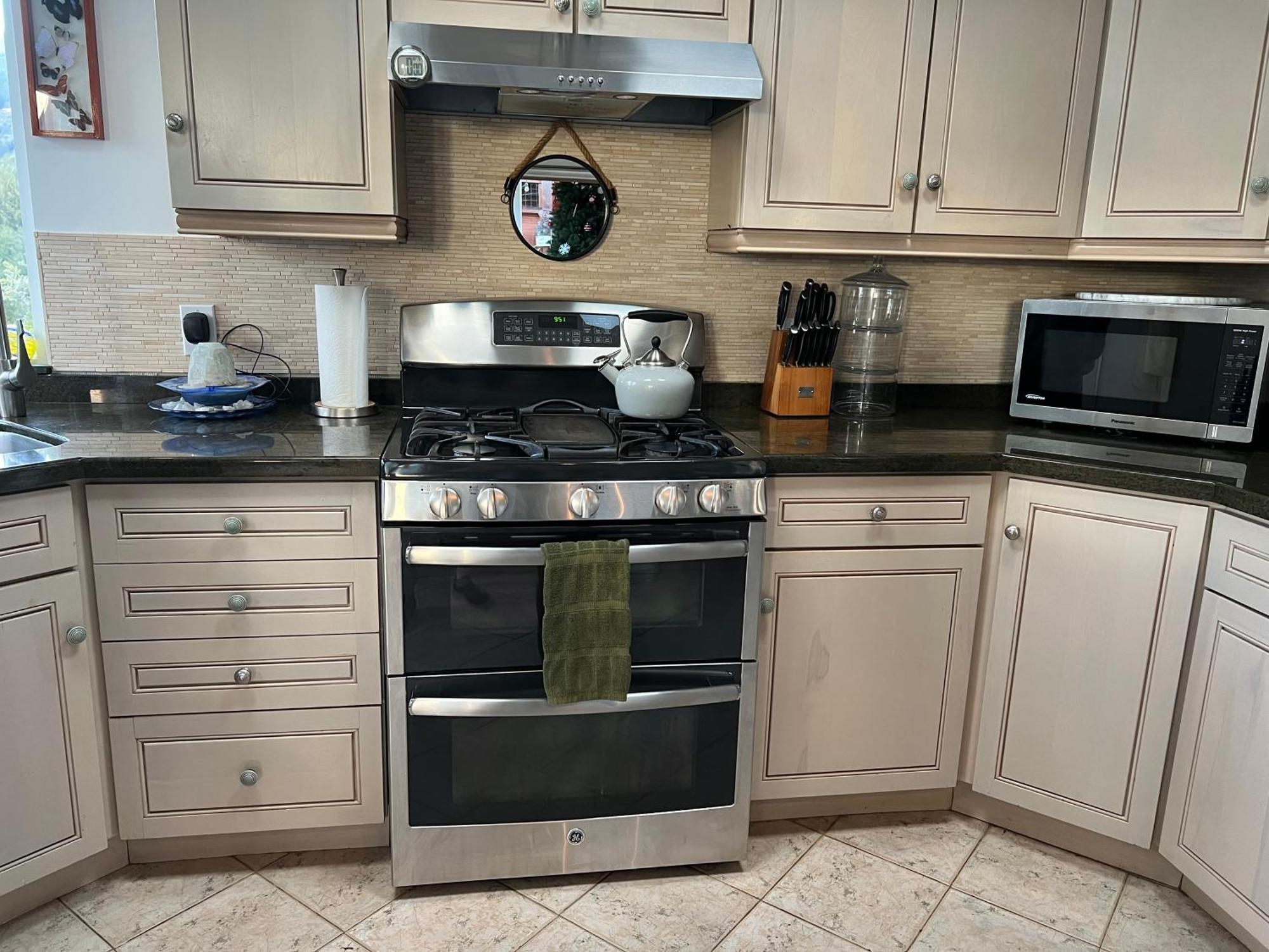 Best Garden View And Ocean View And Sounds-Hot Tub-Bbq-Sleeps 6 Shelter Cove Exterior photo